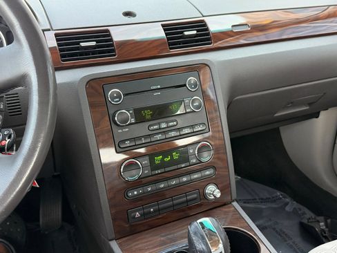 Used 2008 Ford Taurus SEL FWD image 29