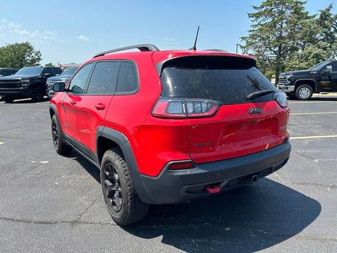 Used 2019 Jeep Cherokee Trailhawk AWD/4WD image 5