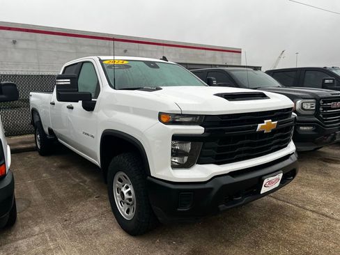 Used 2024 Chevrolet Silverado 3500 W/T w/ WT Convenience Package image 3