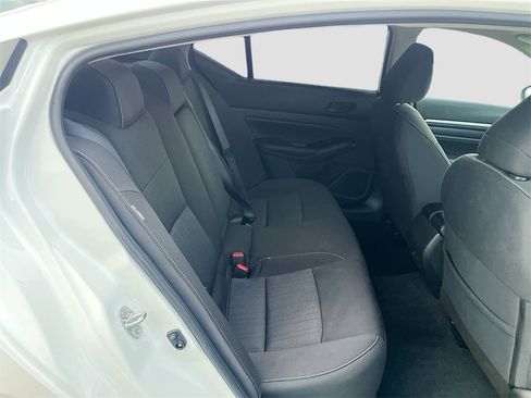 Used 2023 Nissan Altima 2.5 SV w/ SV Premium Package image 27