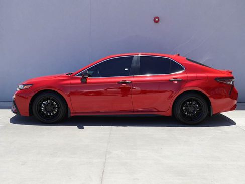 Used 2023 Toyota Camry SE w/ Audio Upgrade Package FWD image 2