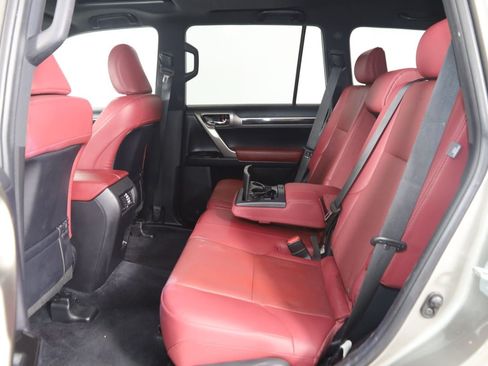 Used 2021 Lexus GX 460 w/ Accessory Package AWD/4WD image 49