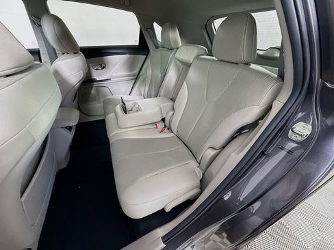 Used 2015 Toyota Venza LE image 24