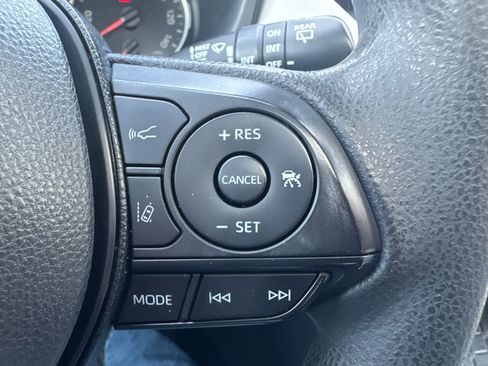 Used 2019 Toyota RAV4 XLE image 17