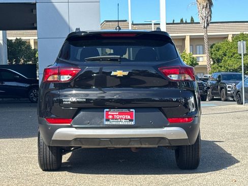 Used 2025 Chevrolet TrailBlazer LT w/ Driver Confidence Package AWD/4WD image 9