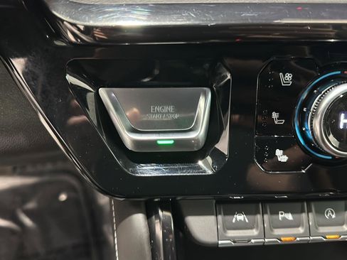 Used 2024 GMC Sierra 1500 AT4X image 16