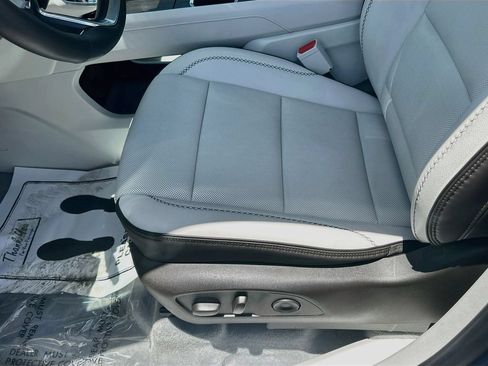 Used 2024 GMC Acadia Denali w/ Super Cruise Package FWD image 20