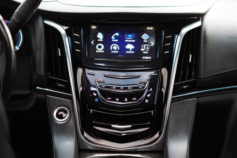Used 2018 Cadillac Escalade ESV Platinum AWD/4WD image 63