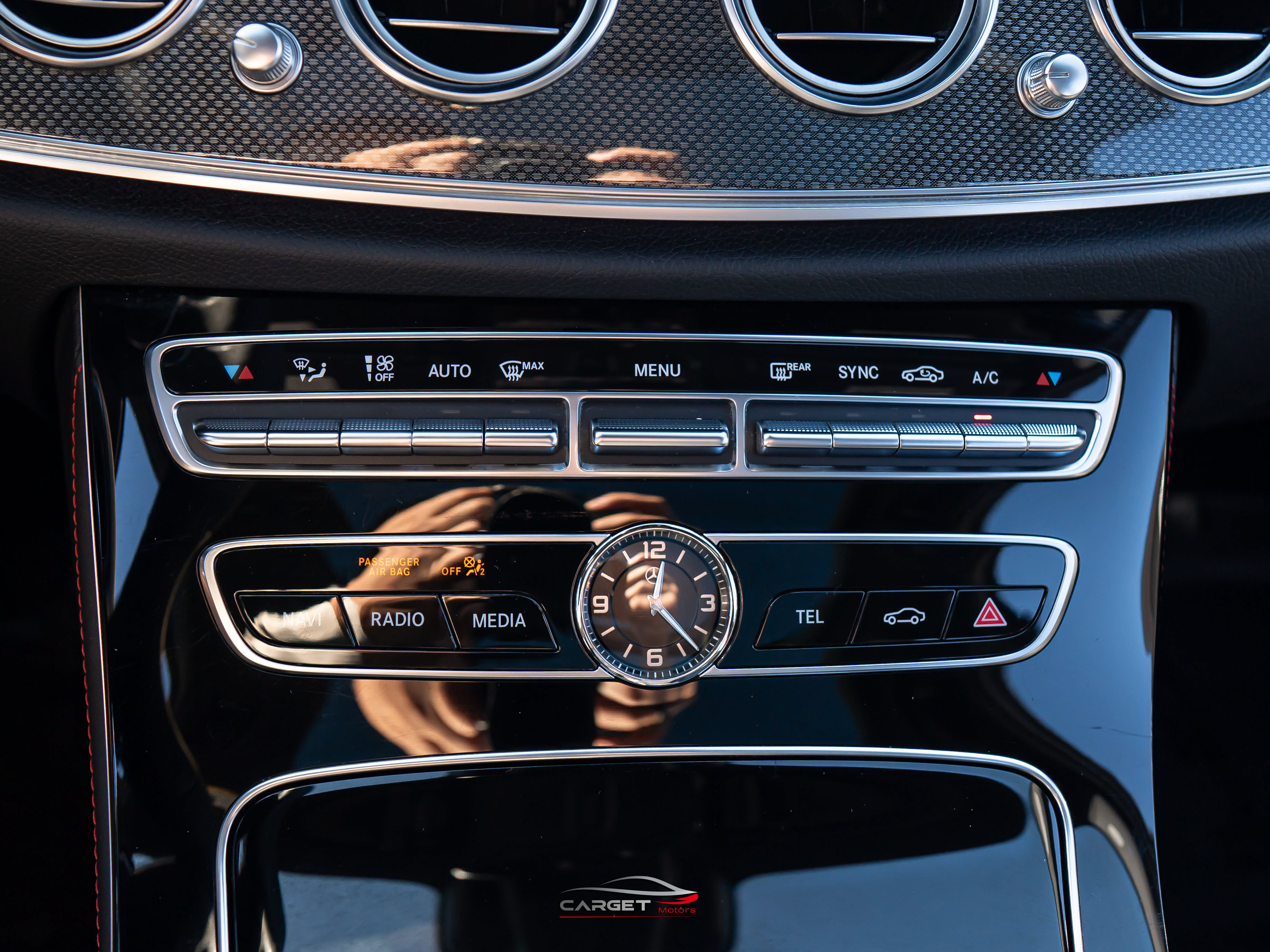 Used 2018 Mercedes-Benz E 43 AMG 4MATIC Sedan w/ Premium 3 Package image 34
