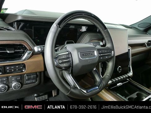 Used 2025 GMC Yukon XL Denali Ultimate w/ LPO, Floor Liner Package AWD/4WD image 4