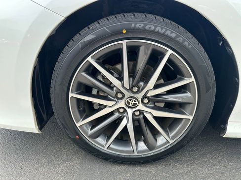 Used 2021 Toyota Camry XLE FWD image 12