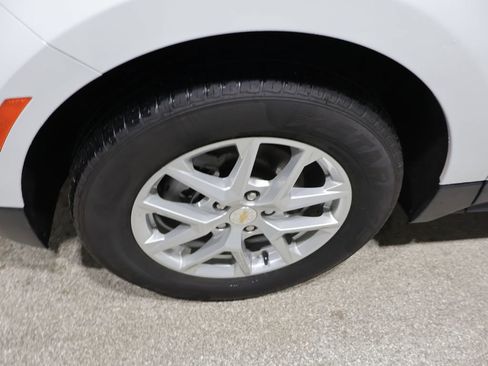 Used 2023 Chevrolet Equinox LT image 9