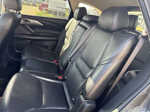 Used 2019 MAZDA CX-9 Touring w/ Touring Premium Package image 8