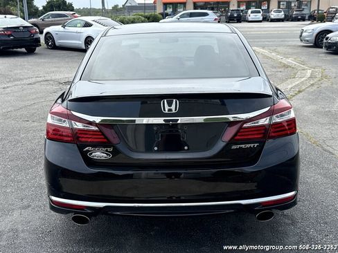 Used 2017 Honda Accord Sport image 6