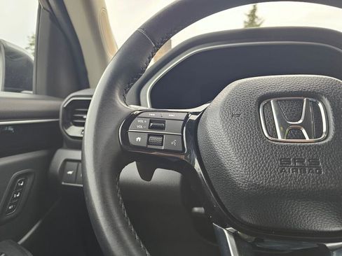 Used 2025 Honda Pilot EX-L image 35