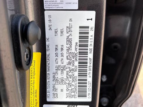 Used 2019 Toyota Tacoma TRD Off-Road AWD/4WD image 27