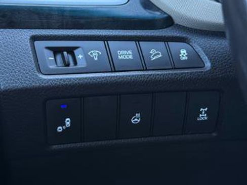 Used 2017 Hyundai Santa Fe Sport w/ 2.4L Tech Package 04 image 20