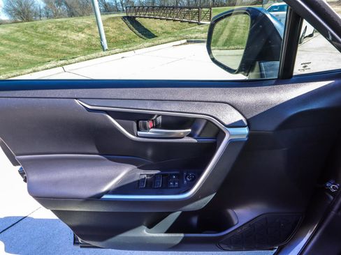 Used 2024 Toyota RAV4 XLE w/ Convenience Package image 33