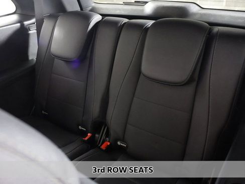 Used 2022 Mercedes-Benz GLS 450 4MATIC w/ AMG Line Exterior image 11