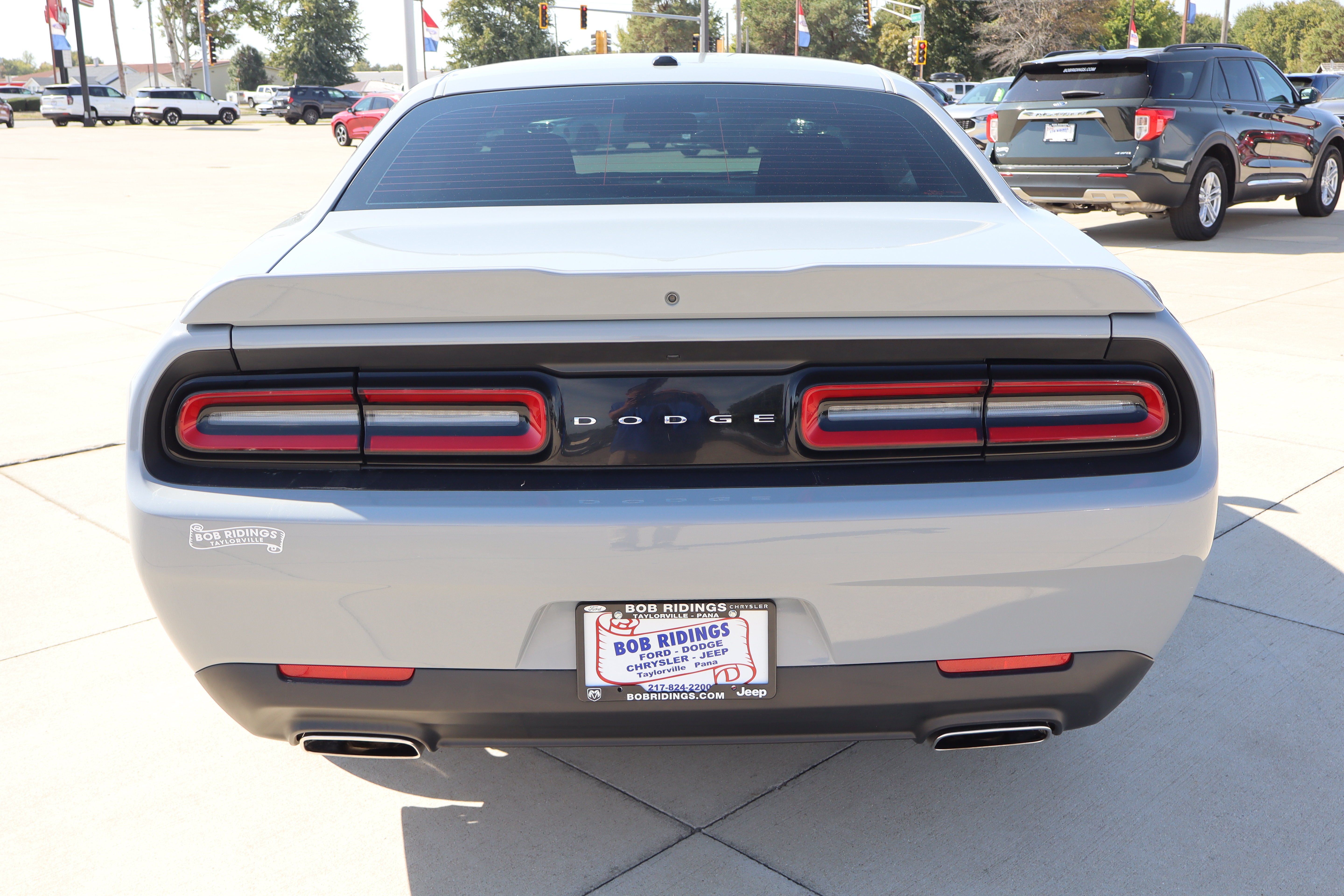 Used 2022 Dodge Challenger SXT w/ Cold Weather Group AWD/4WD image 6