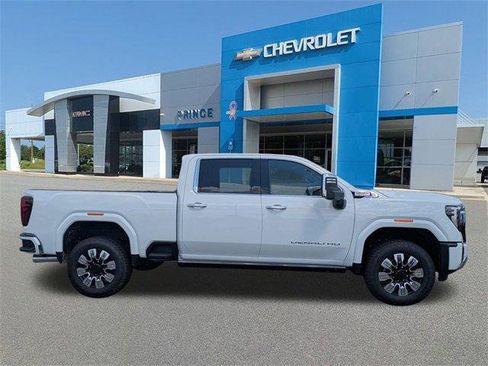 New 2025 GMC Sierra 2500 Denali w/ Denali Reserve Package image 3