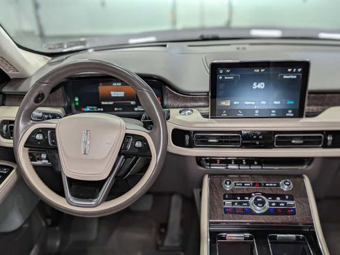Used 2020 Lincoln Aviator Reserve w/ Equipment Group 202A image 15