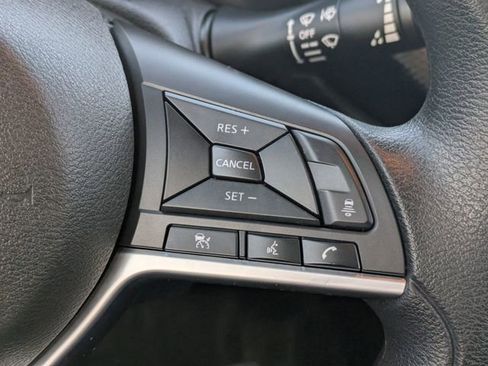 Used 2023 Nissan Kicks SV image 18