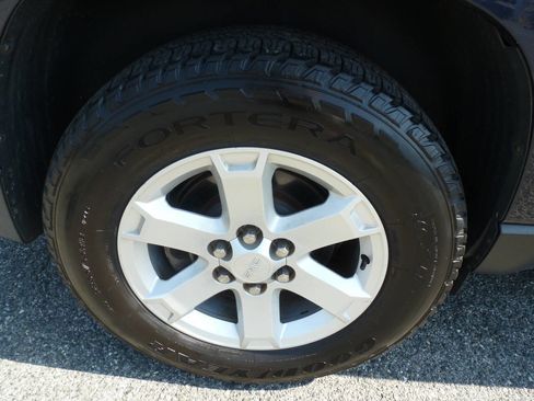 Used 2015 GMC Acadia SLE AWD/4WD image 40