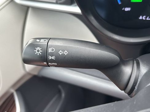 Used 2024 Toyota Sienna LE w/ LE Plus Package FWD image 20