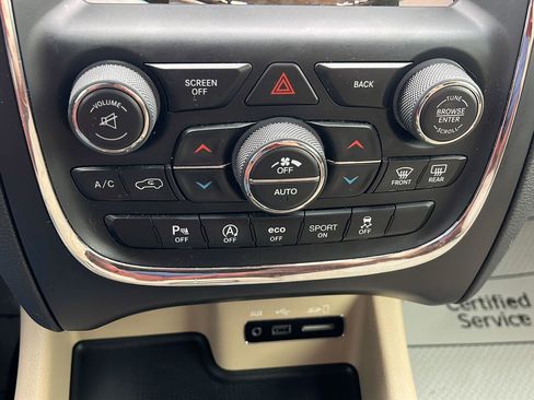 Used 2017 Dodge Durango Citadel w/ Premium Entertainment Group AWD/4WD image 18