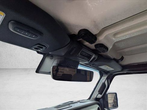 Used 2025 Jeep Gladiator Sport AWD/4WD image 19