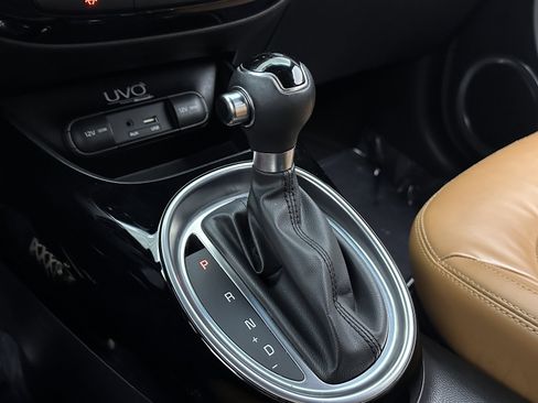 Used 2016 Kia Soul ! w/ Umber Package 1 image 14