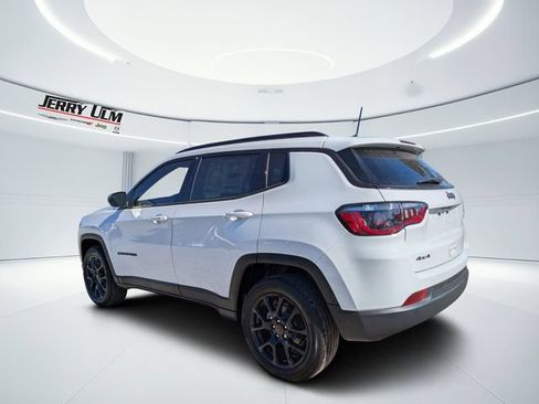 New 2026 Jeep Compass Latitude AWD/4WD image 5