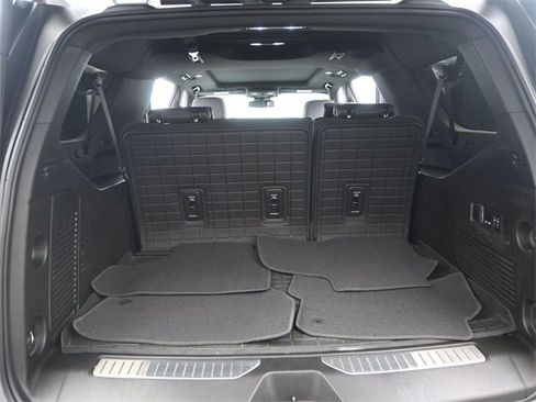 Used 2023 GMC Yukon XL AT4 w/ AT4 Premium Plus Package image 16