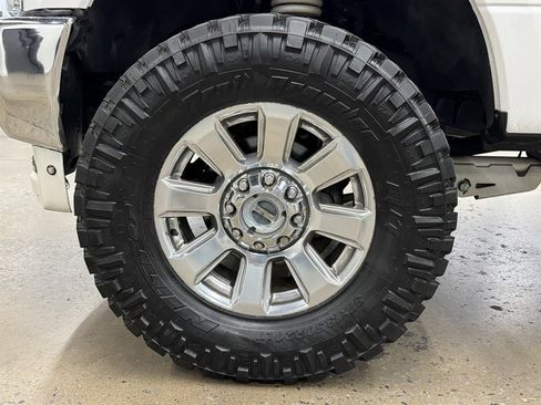 Used 2017 Ford F350 Lariat w/ Lariat Ultimate Package AWD/4WD image 6