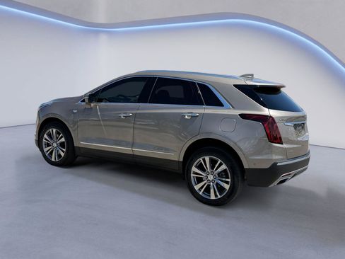 Used 2023 Cadillac XT5 Premium Luxury w/ Technology Package AWD/4WD image 7