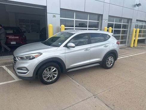Used 2018 Hyundai Tucson SEL Plus image 2