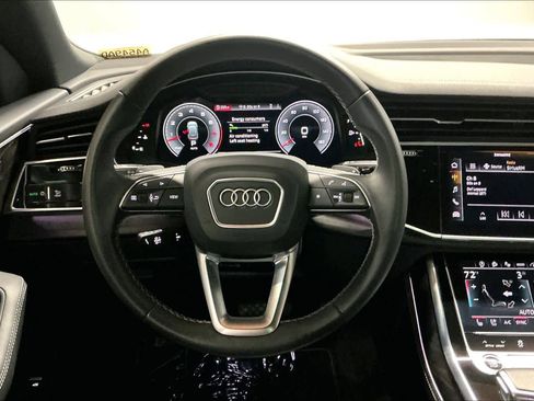 Used 2023 Audi Q8 Prestige w/ Prestige Package image 8