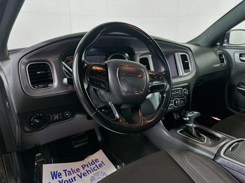 Used 2023 Dodge Charger SXT RWD image 9