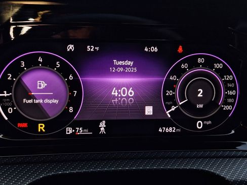 Used 2024 Volkswagen Golf R image 19