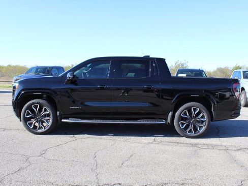 New 2025 GMC Sierra EV Denali image 2