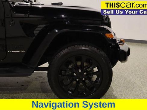 Used 2022 Jeep Gladiator Overland AWD/4WD image 11