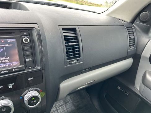 Used 2015 Toyota Sequoia Limited AWD/4WD image 4