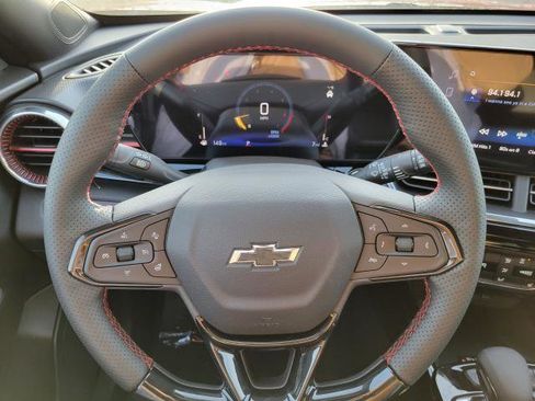 New 2026 Chevrolet Trax RS w/ Sunroof Package image 10