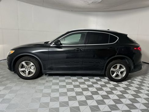 Used 2019 Alfa Romeo Stelvio AWD image 5