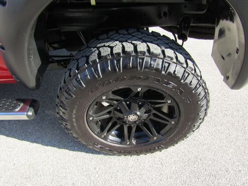 Used 2018 RAM 2500 Tradesman w/ Chrome Appearance Group image 10