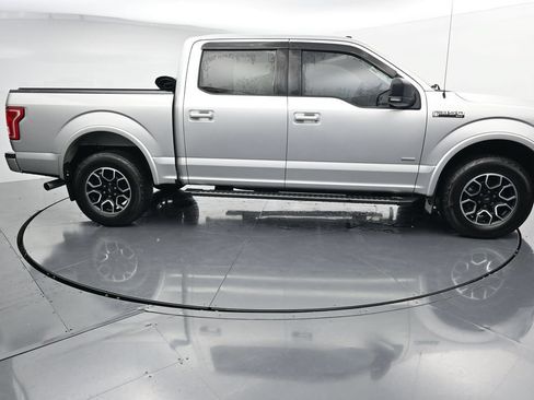 Used 2017 Ford F150 XLT w/ Equipment Group 302A Luxury AWD/4WD image 9