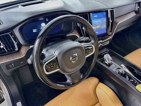 Used 2022 Volvo XC60 B6 Inscription w/ Advanced Package image 13