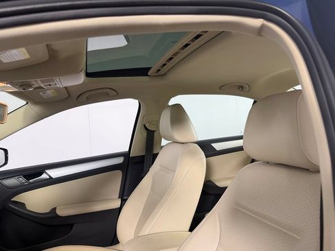 Used 2018 Volkswagen Jetta SEL FWD image 21