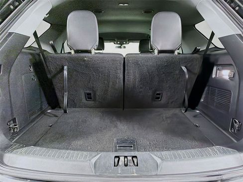 Used 2021 Ford Explorer XLT w/ Equipment Group 202A AWD/4WD image 14